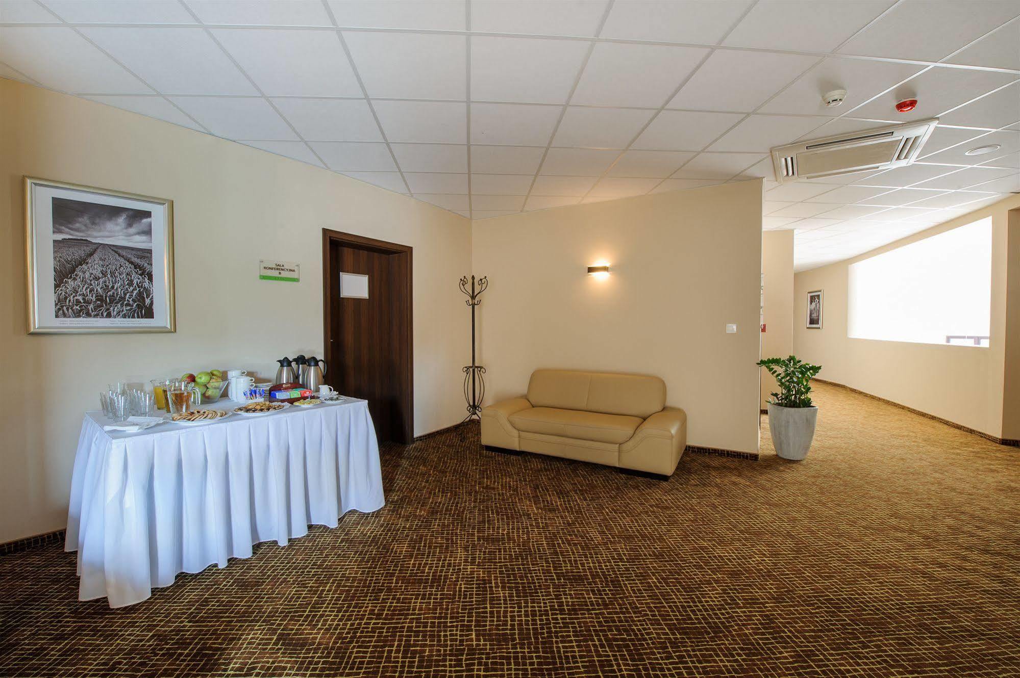 Hotel トシェブニツァ エクステリア 写真